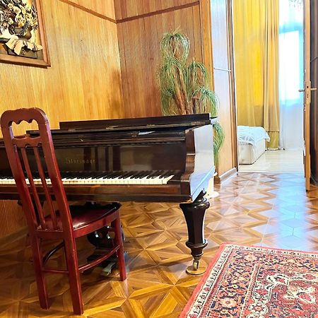 Town Center Rustaveli Aparthotel ティビリシ エクステリア 写真