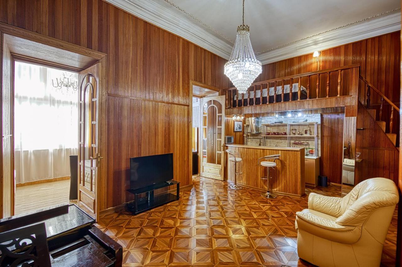 Town Center Rustaveli Aparthotel ティビリシ エクステリア 写真